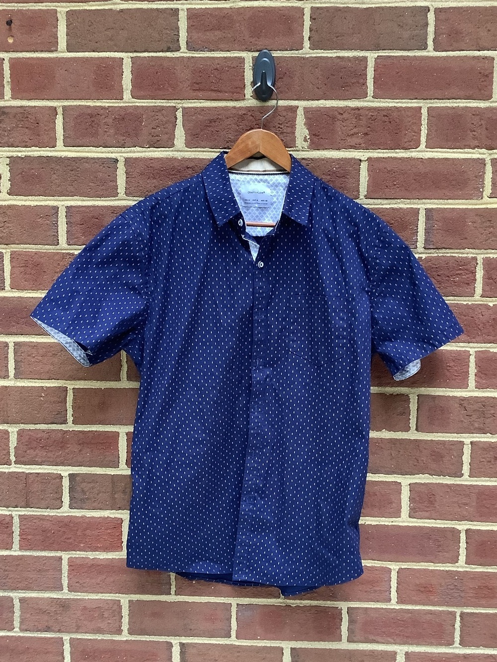 Like New Craft + Flow Navy White Collared Shirt Short Sleeve M